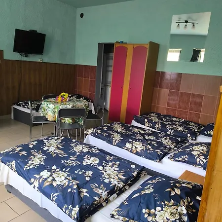 Z Aneksami Kuchennymi U Alicji